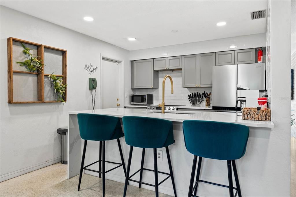 В аренду: $3,200 (3 спален, 2 ванн, 1379 Квадратных фут)