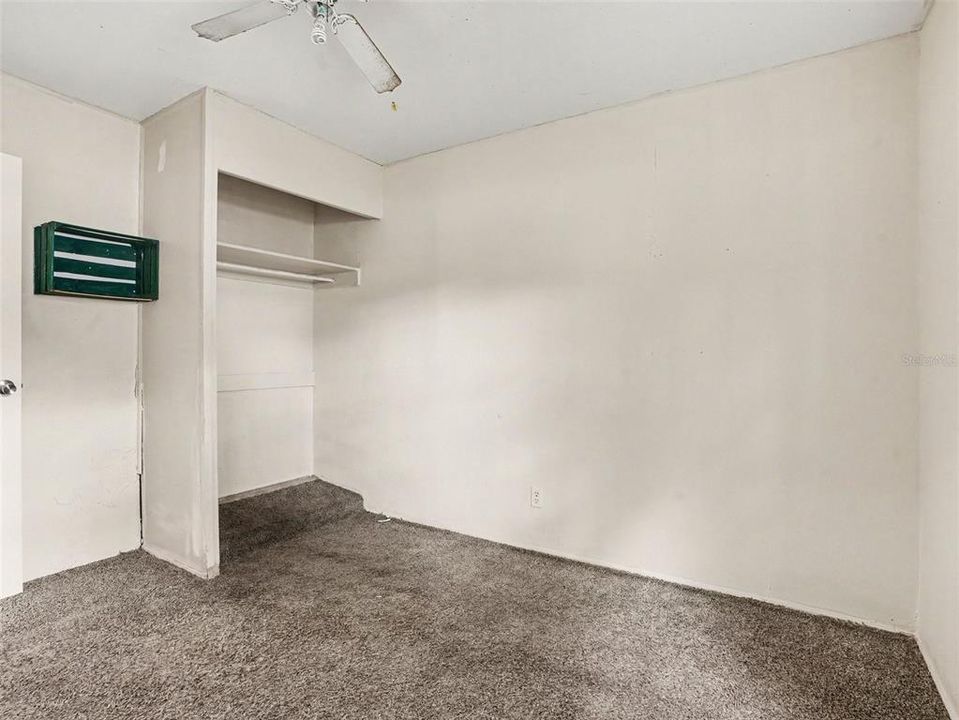 For Sale: $239,000 (5 beds, 2 baths, 1748 Square Feet)