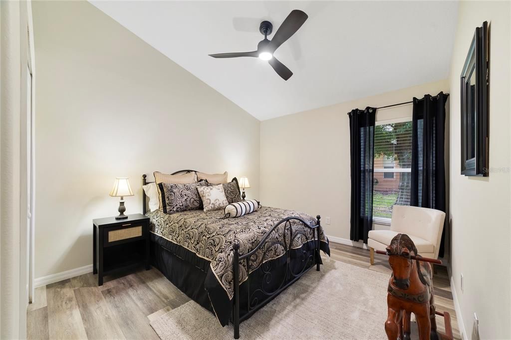 Activo con contrato: $699,990 (4 camas, 3 baños, 2700 Pies cuadrados)