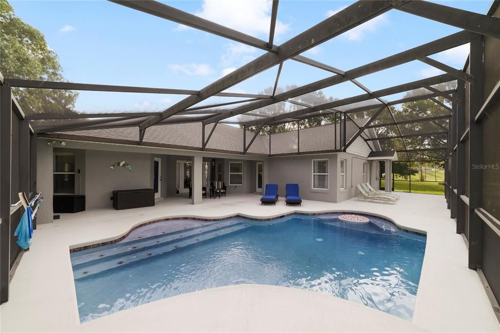 Activo con contrato: $699,990 (4 camas, 3 baños, 2700 Pies cuadrados)