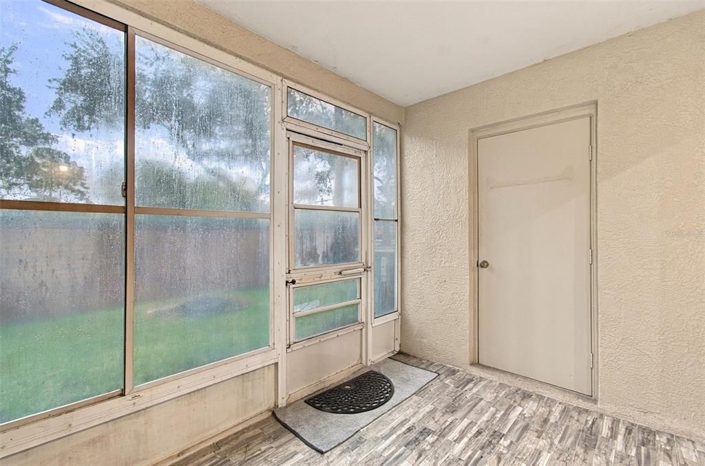 На продажу: $295,000 (2 спален, 2 ванн, 1152 Квадратных фут)