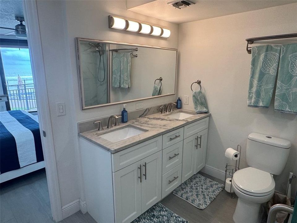 For Sale: $550,000 (2 beds, 2 baths, 1214 Square Feet)