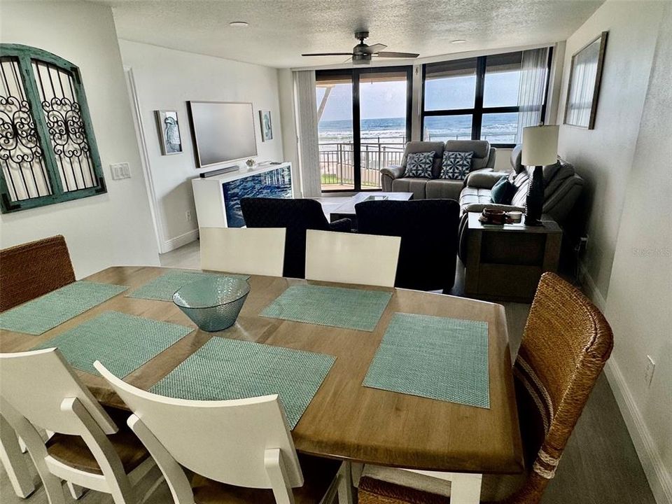 For Sale: $550,000 (2 beds, 2 baths, 1214 Square Feet)