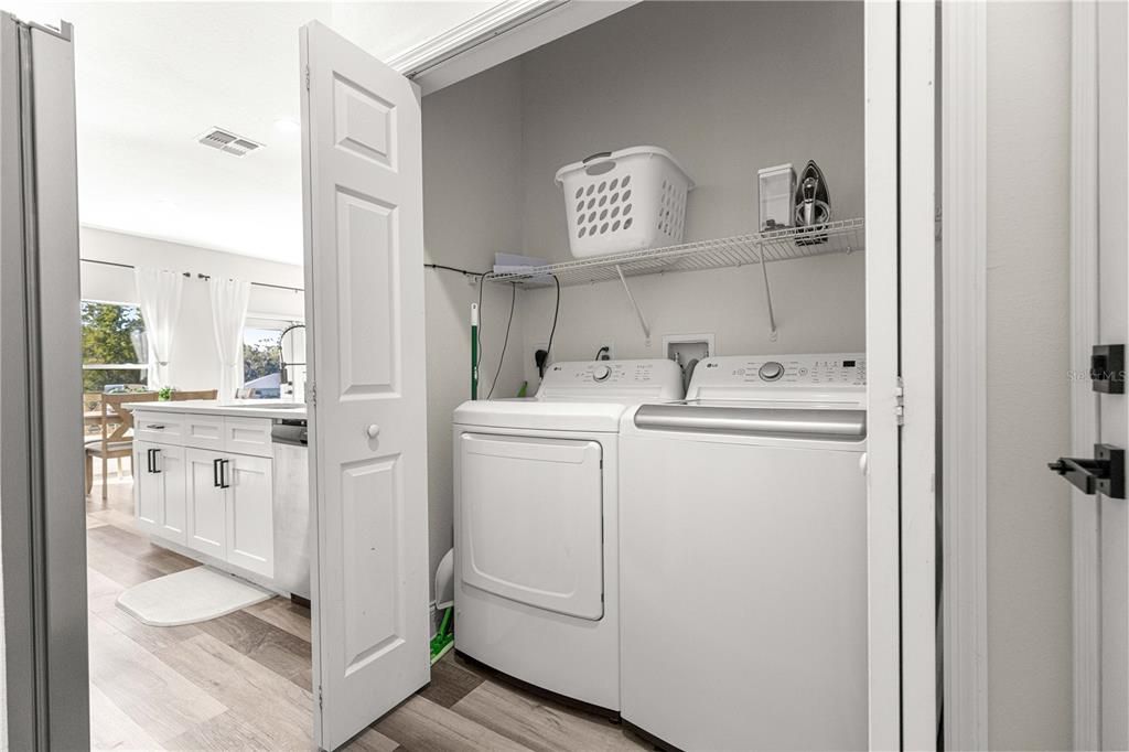 For Sale: $319,000 (4 beds, 2 baths, 1563 Square Feet)