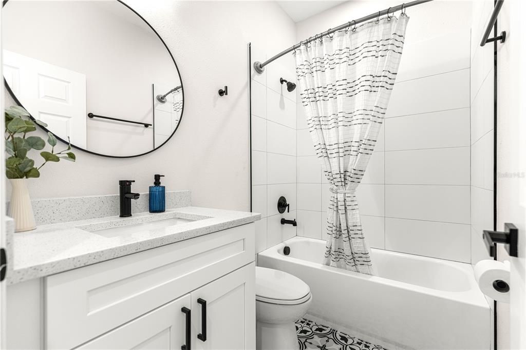 For Sale: $319,000 (4 beds, 2 baths, 1563 Square Feet)