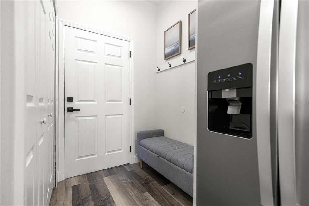 For Sale: $319,000 (4 beds, 2 baths, 1563 Square Feet)
