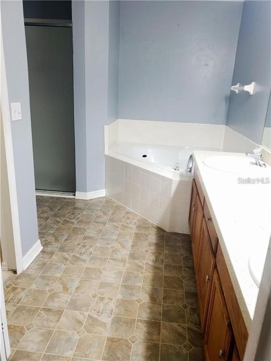 En Renta: $1,795 (4 camas, 2 baños, 2204 Pies cuadrados)
