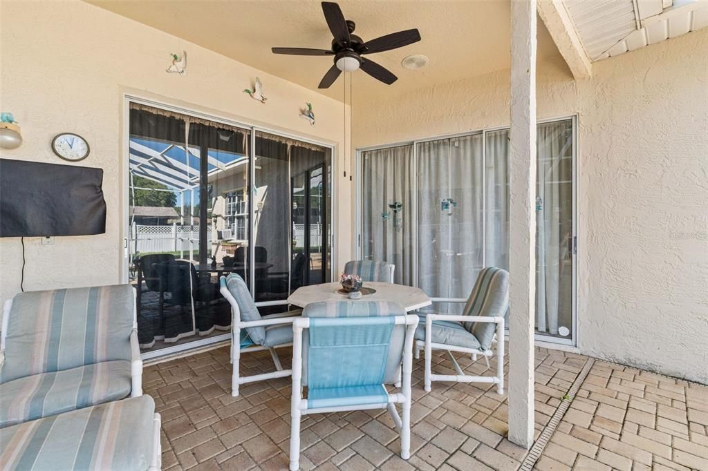 En Venta: $359,999 (3 camas, 2 baños, 1944 Pies cuadrados)
