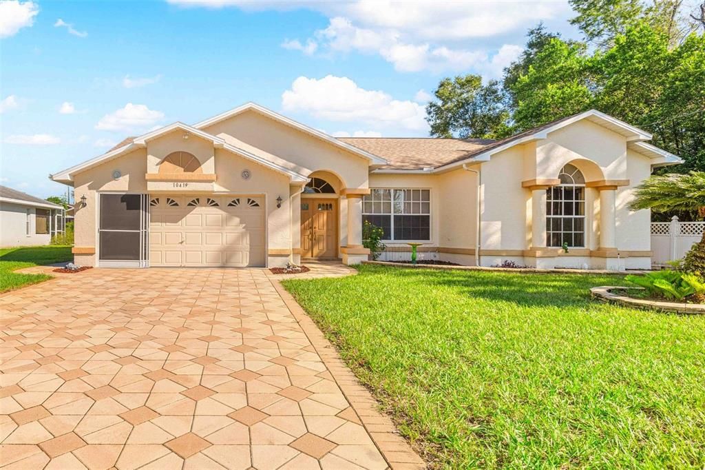 En Venta: $359,999 (3 camas, 2 baños, 1944 Pies cuadrados)