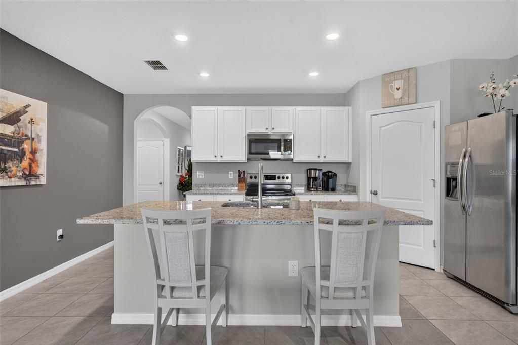 En Venta: $394,900 (4 camas, 2 baños, 1846 Pies cuadrados)
