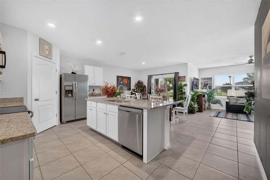 En Venta: $394,900 (4 camas, 2 baños, 1846 Pies cuadrados)