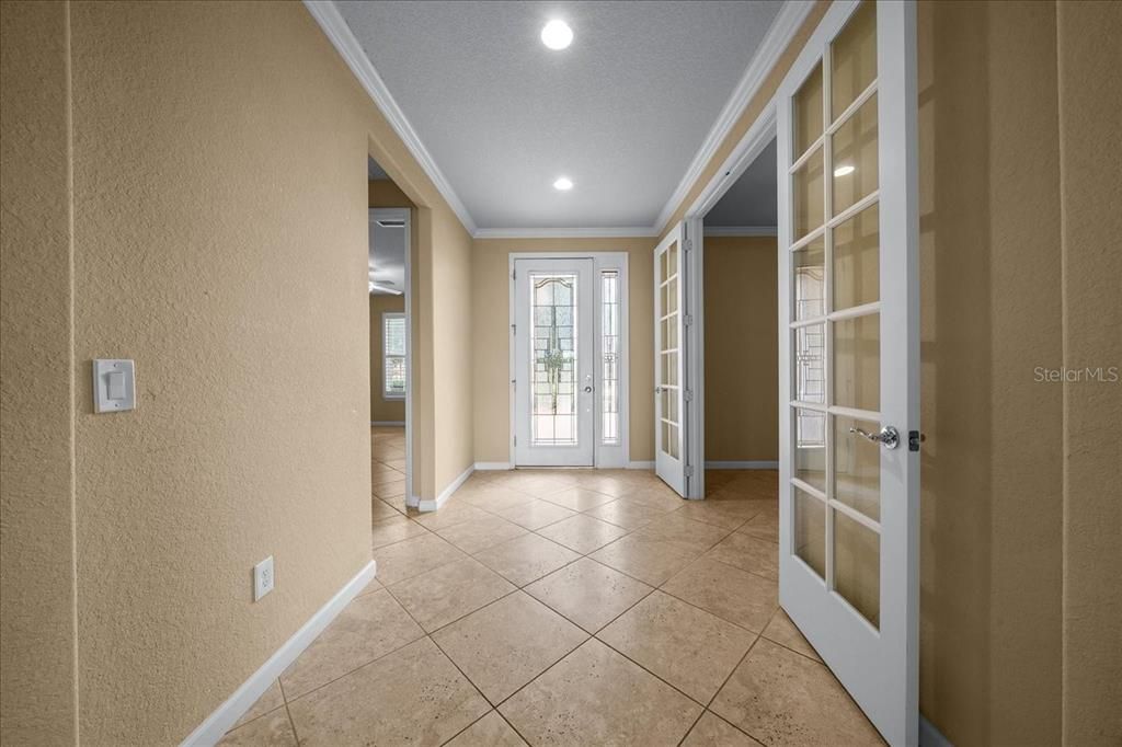 En Venta: $449,900 (2 camas, 2 baños, 2299 Pies cuadrados)