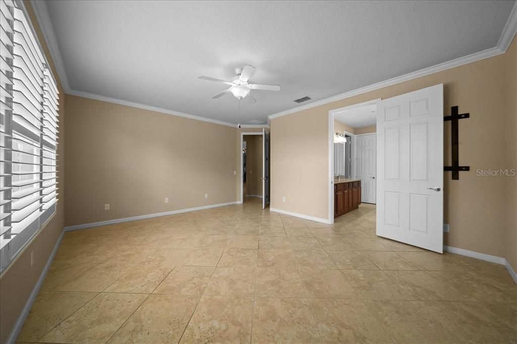 En Venta: $449,900 (2 camas, 2 baños, 2299 Pies cuadrados)