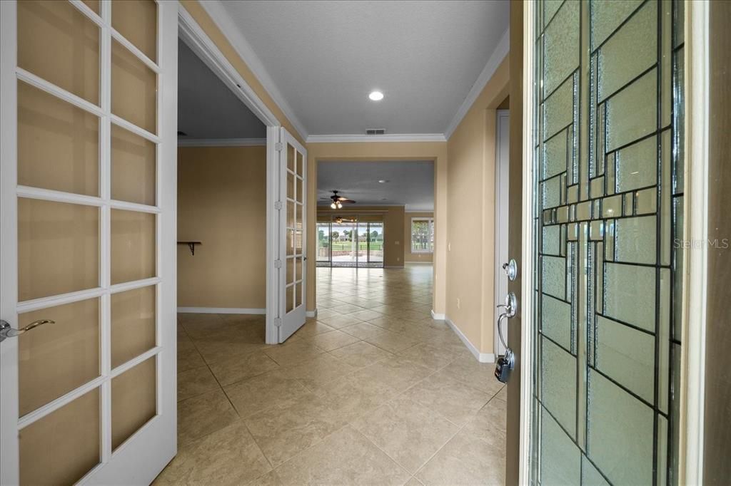 En Venta: $449,900 (2 camas, 2 baños, 2299 Pies cuadrados)