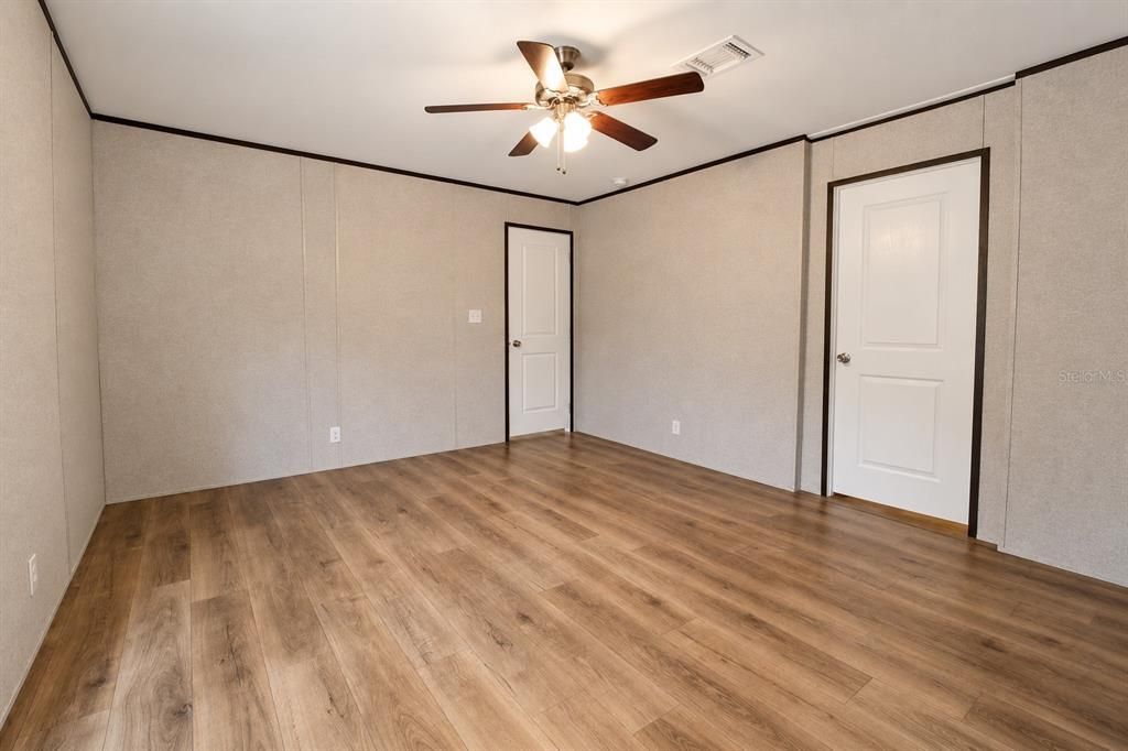 For Sale: $285,000 (3 beds, 2 baths, 1620 Square Feet)