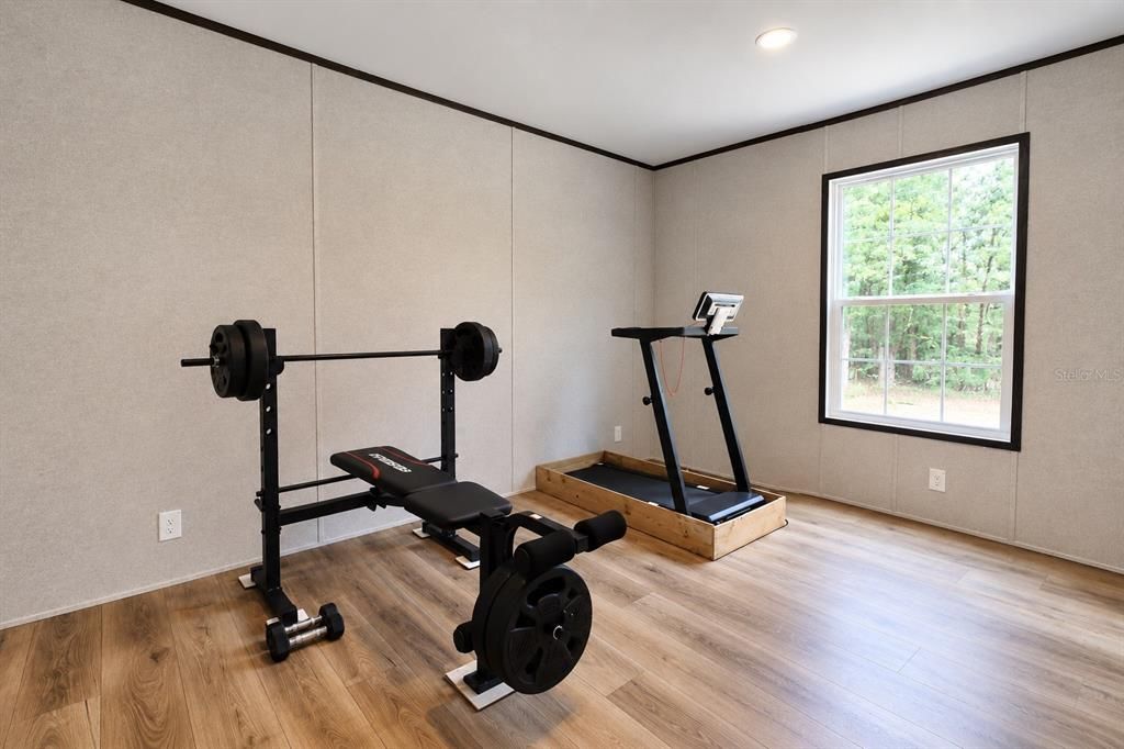 For Sale: $285,000 (3 beds, 2 baths, 1620 Square Feet)