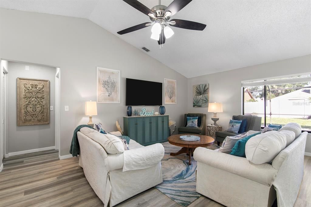 For Sale: $529,000 (3 beds, 2 baths, 1626 Square Feet)