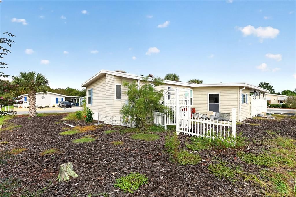 For Sale: $225,000 (2 beds, 2 baths, 1508 Square Feet)