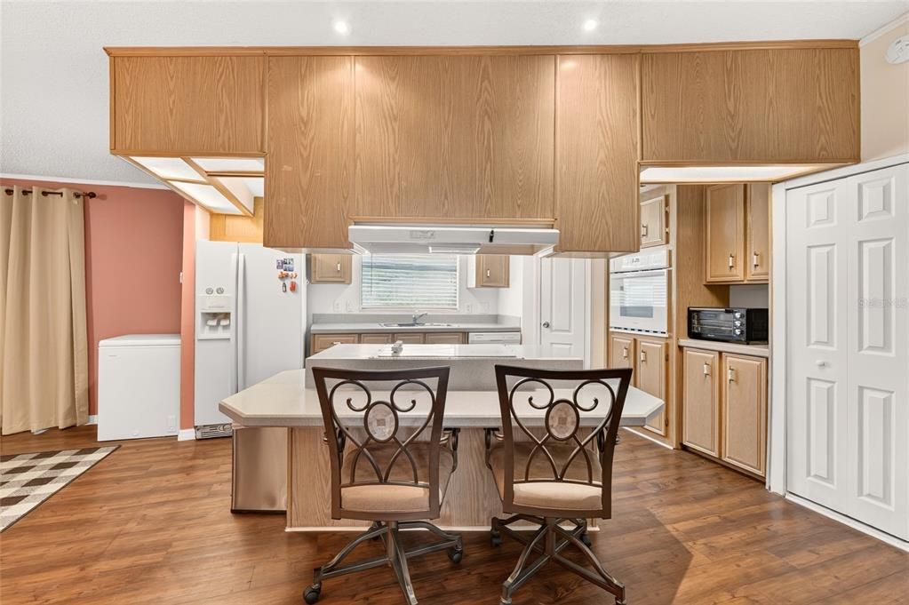 For Sale: $225,000 (2 beds, 2 baths, 1508 Square Feet)