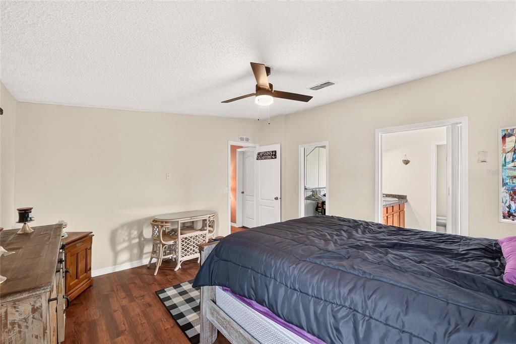 For Sale: $225,000 (2 beds, 2 baths, 1508 Square Feet)