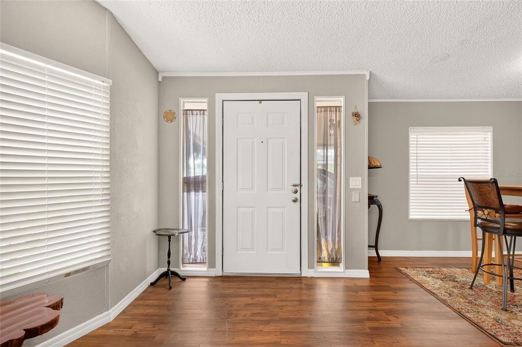 For Sale: $225,000 (2 beds, 2 baths, 1508 Square Feet)
