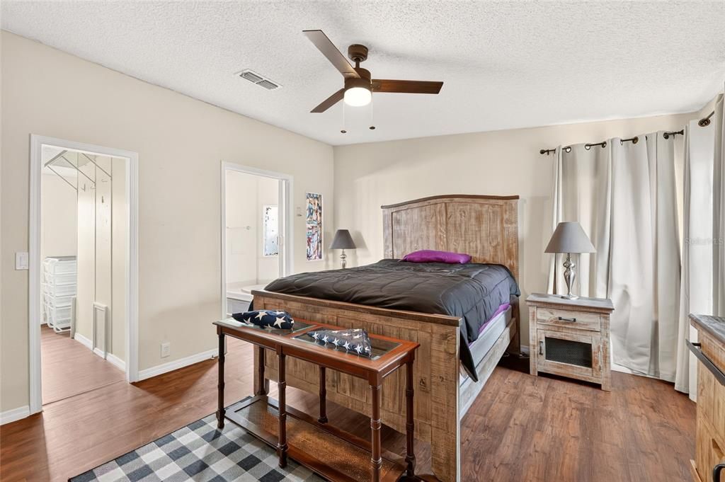 For Sale: $225,000 (2 beds, 2 baths, 1508 Square Feet)