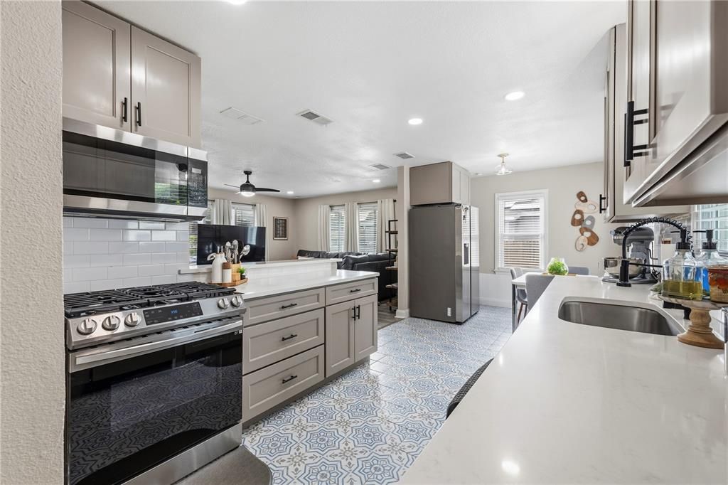 For Sale: $539,900 (5 beds, 3 baths, 2009 Square Feet)