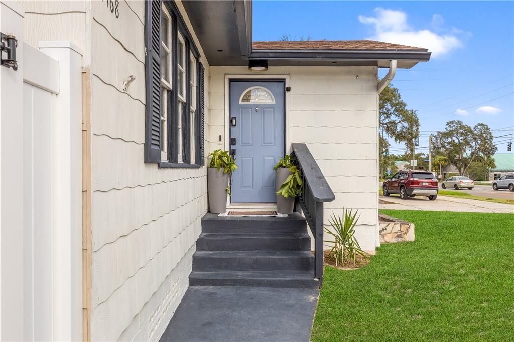 For Sale: $539,900 (5 beds, 3 baths, 2009 Square Feet)