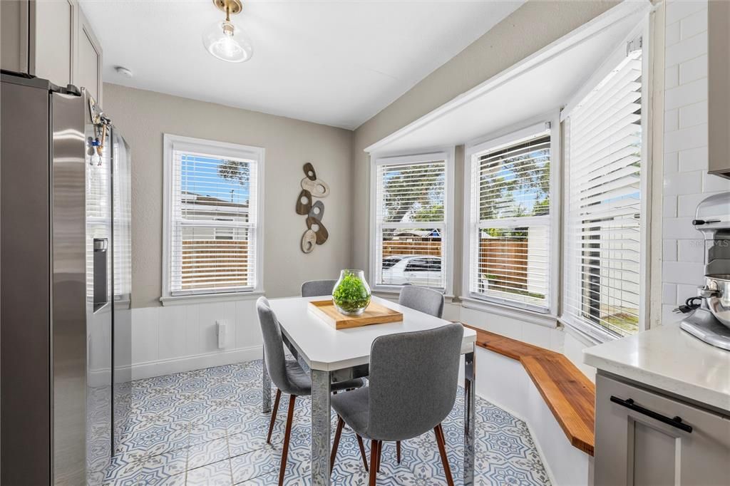 For Sale: $539,900 (5 beds, 3 baths, 2009 Square Feet)