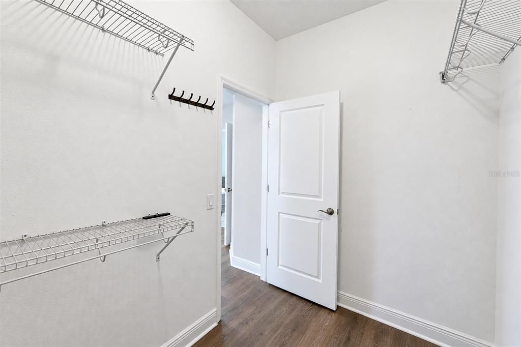 В аренду: $4,500 (5 спален, 4 ванн, 3337 Квадратных фут)