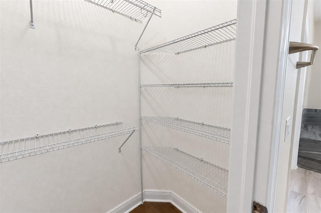 В аренду: $4,500 (5 спален, 4 ванн, 3337 Квадратных фут)