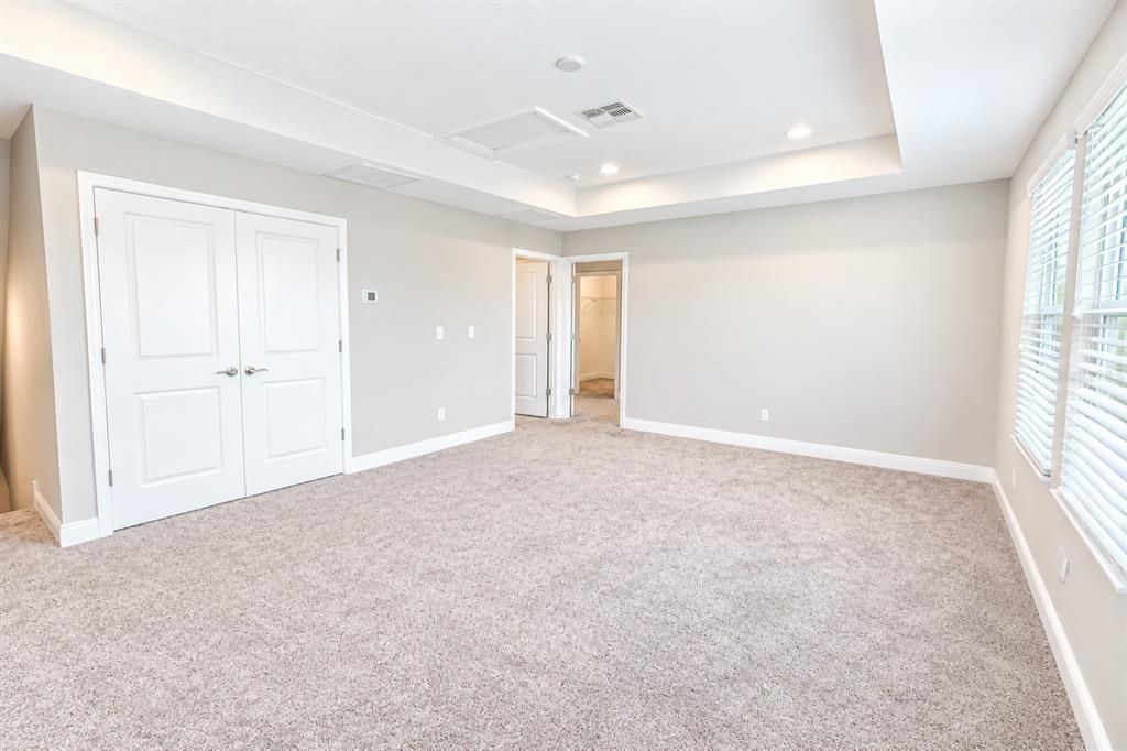 В аренду: $4,500 (5 спален, 4 ванн, 3337 Квадратных фут)