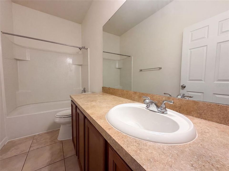 For Sale: $323,000 (3 beds, 2 baths, 1551 Square Feet)