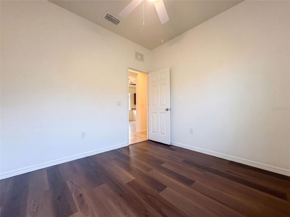 For Sale: $323,000 (3 beds, 2 baths, 1551 Square Feet)