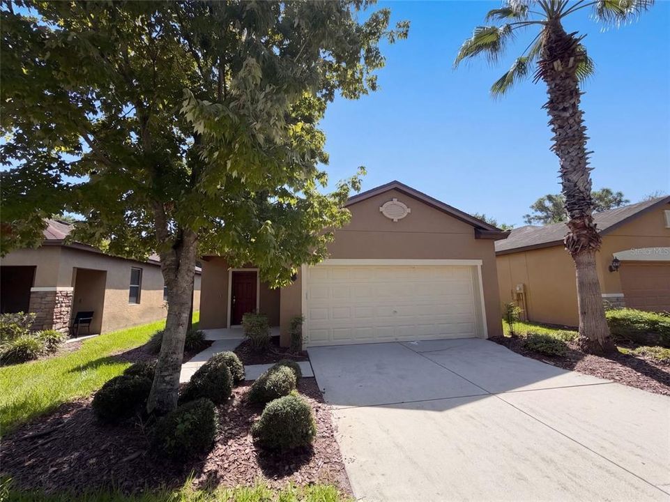 For Sale: $323,000 (3 beds, 2 baths, 1551 Square Feet)
