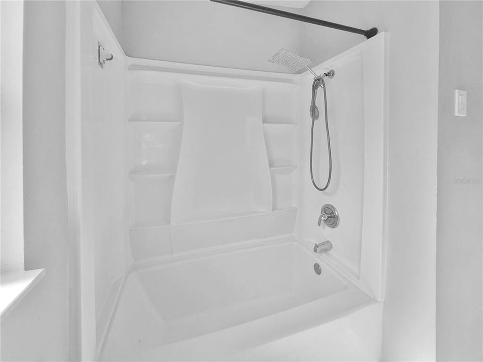 В аренду: $1,520 (3 спален, 1 ванн, 960 Квадратных фут)