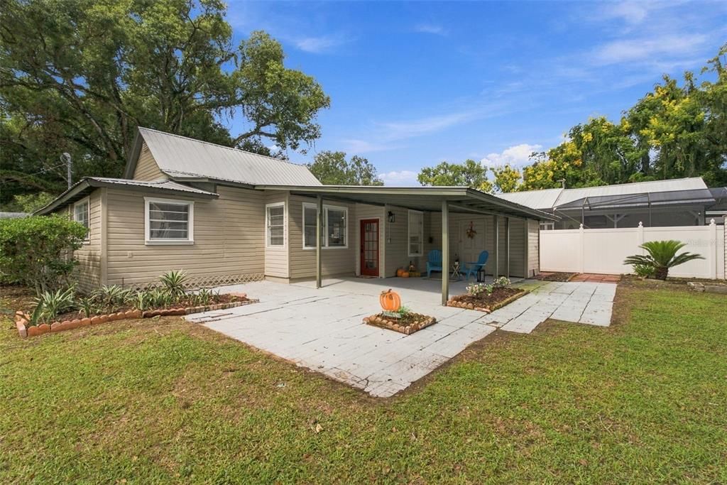 For Sale: $259,000 (3 beds, 2 baths, 1390 Square Feet)