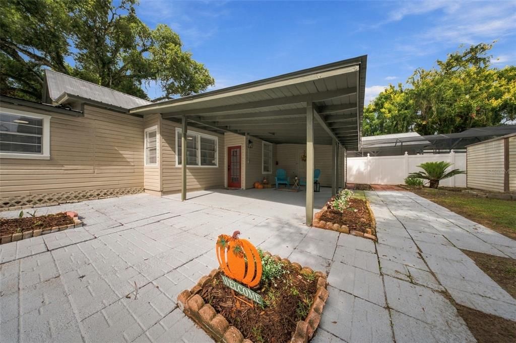 For Sale: $259,000 (3 beds, 2 baths, 1390 Square Feet)