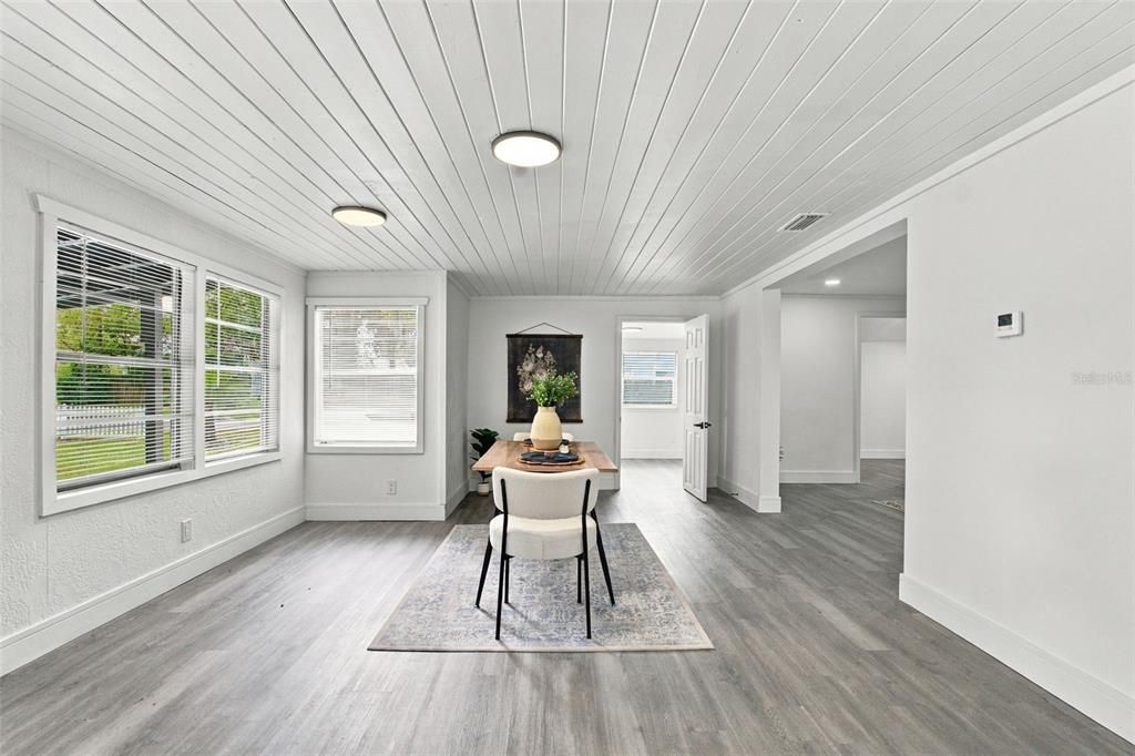For Sale: $259,000 (3 beds, 2 baths, 1390 Square Feet)