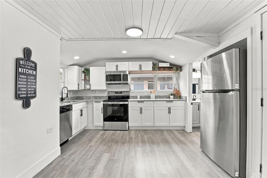 For Sale: $259,000 (3 beds, 2 baths, 1390 Square Feet)