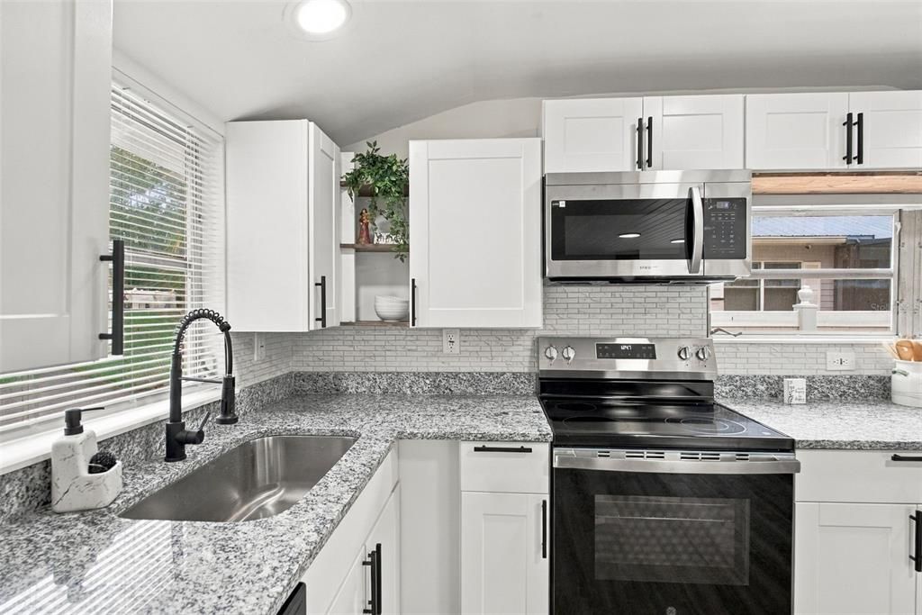For Sale: $259,000 (3 beds, 2 baths, 1390 Square Feet)