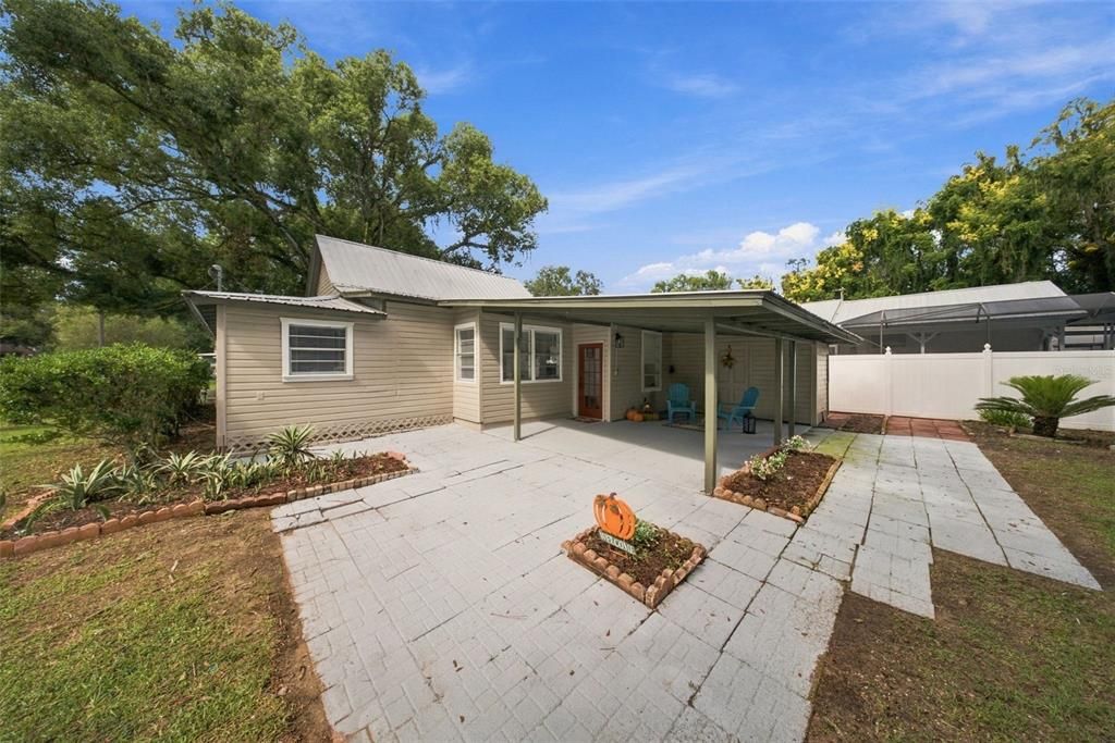 For Sale: $259,000 (3 beds, 2 baths, 1390 Square Feet)
