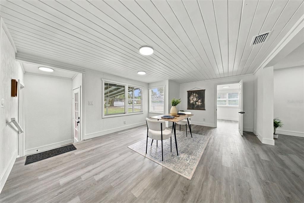For Sale: $259,000 (3 beds, 2 baths, 1390 Square Feet)