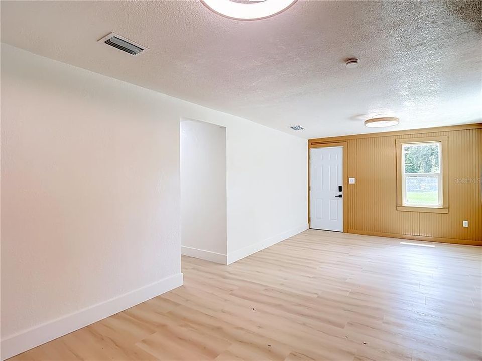 В аренду: $2,350 (3 спален, 2 ванн, 1208 Квадратных фут)