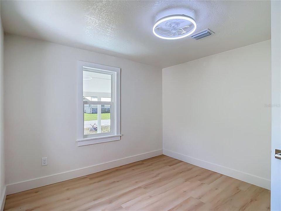 В аренду: $2,350 (3 спален, 2 ванн, 1208 Квадратных фут)