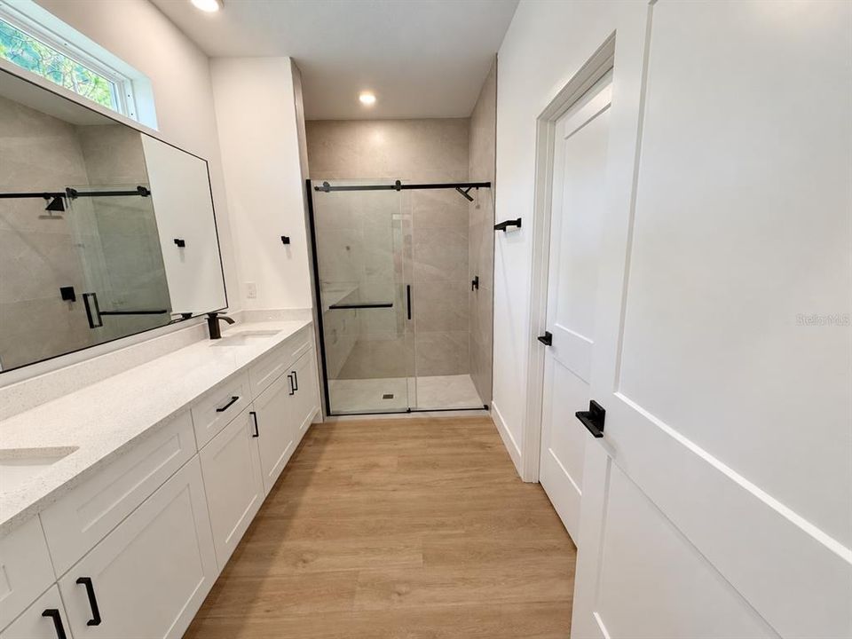 En Venta: $280,000 (3 camas, 2 baños, 1627 Pies cuadrados)