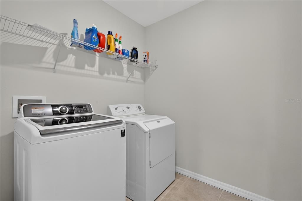For Sale: $449,900 (5 beds, 3 baths, 2447 Square Feet)