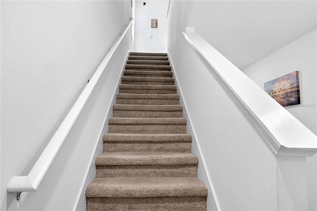 For Sale: $449,900 (5 beds, 3 baths, 2447 Square Feet)