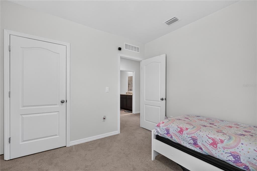 For Sale: $449,900 (5 beds, 3 baths, 2447 Square Feet)