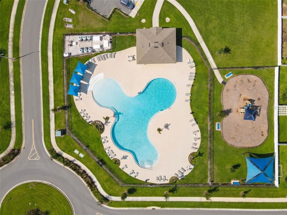 На продажу: $374,990 (4 спален, 2 ванн, 2062 Квадратных фут)